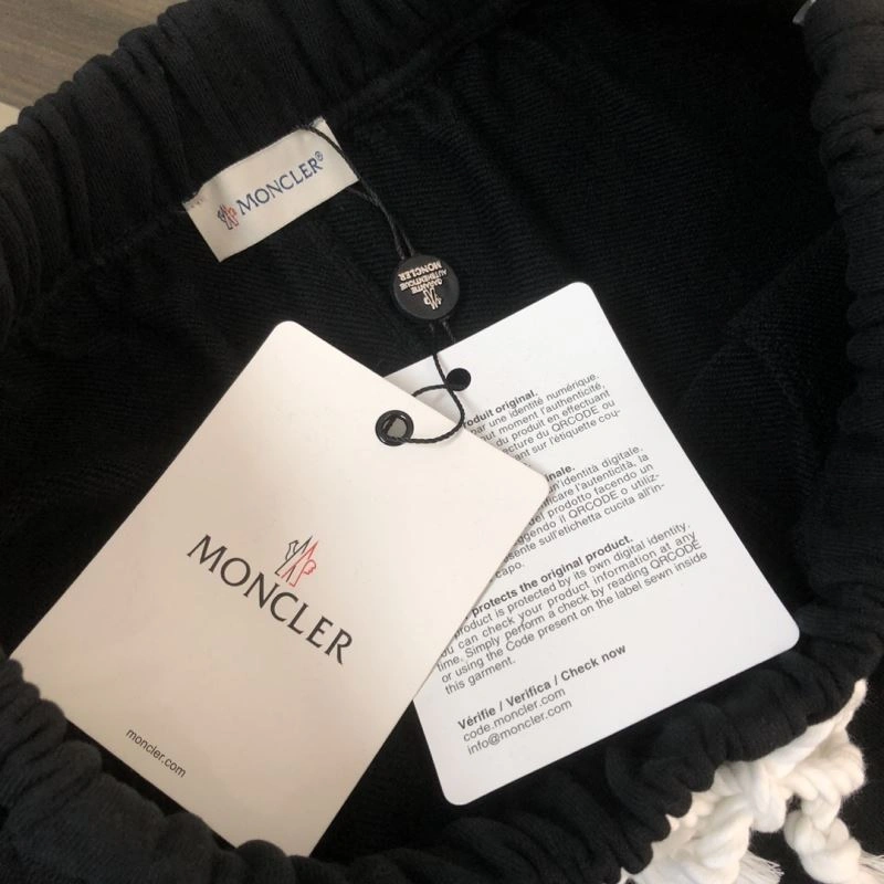 Refined Moncler Short Suits 143182
