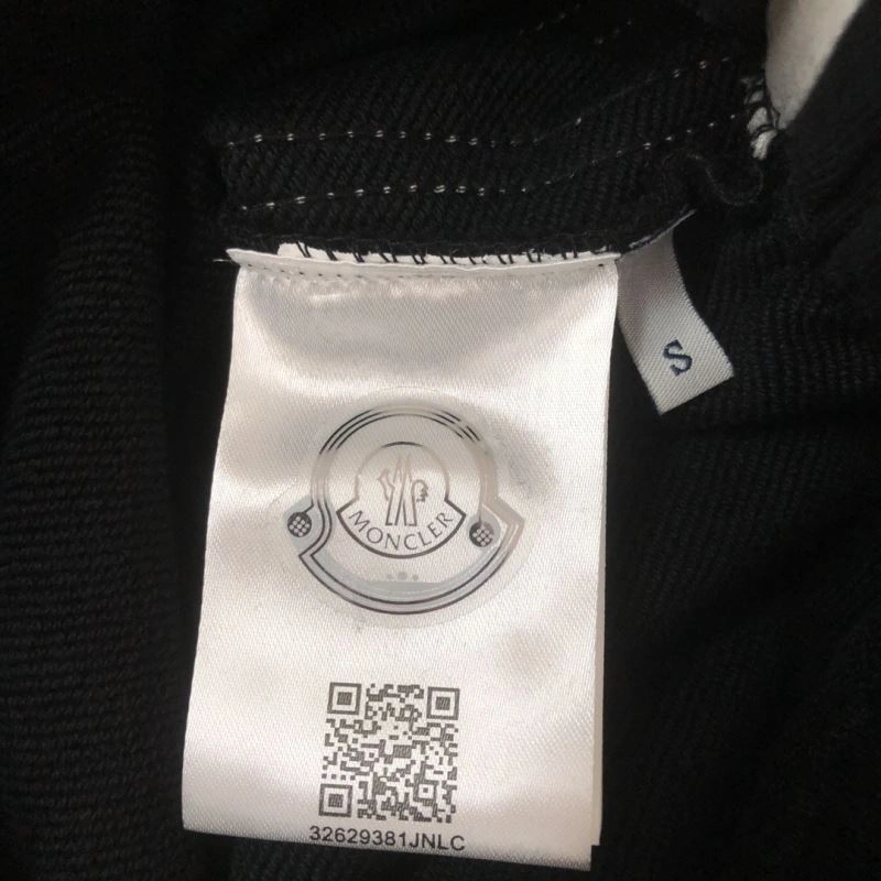 Refined Moncler Short Suits 143182
