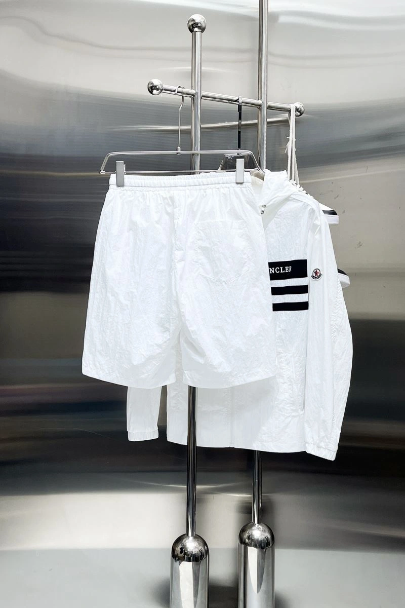 Moncler Short Suits FreshLook 142318
