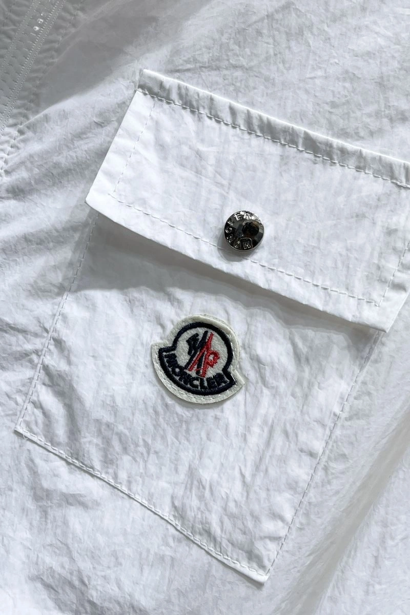 Flexible Moncler Short Suits 142322