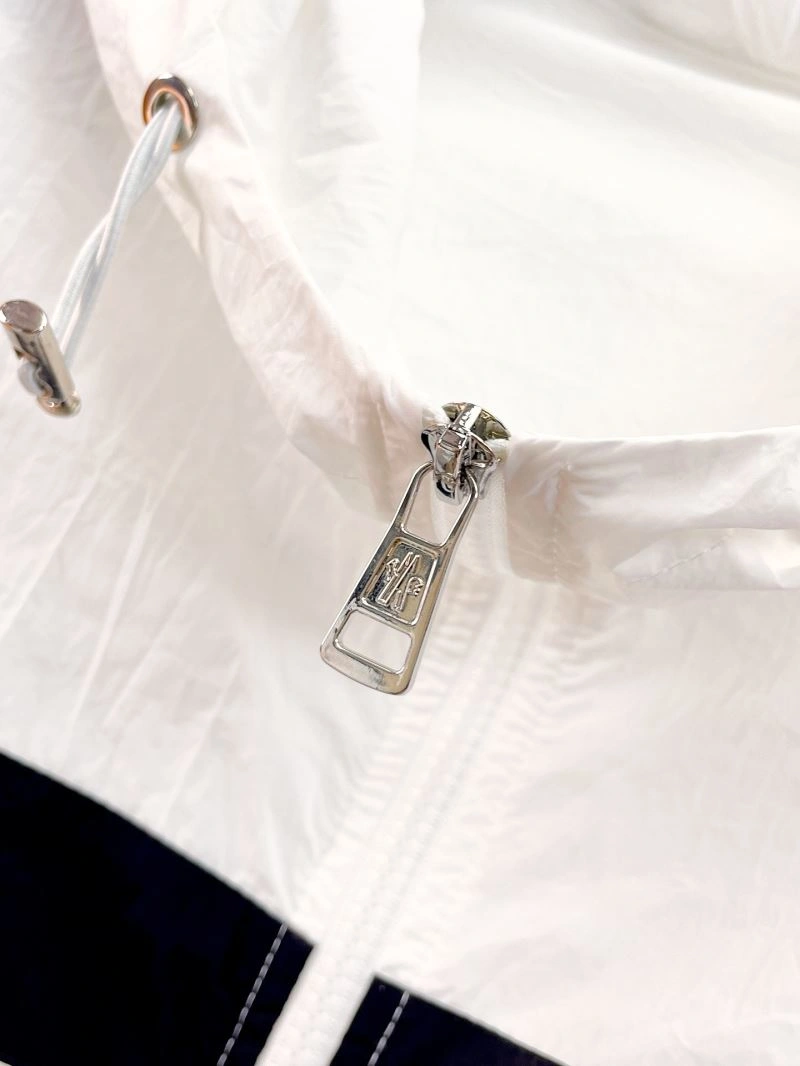 Moncler Short Suits Reliable 141803