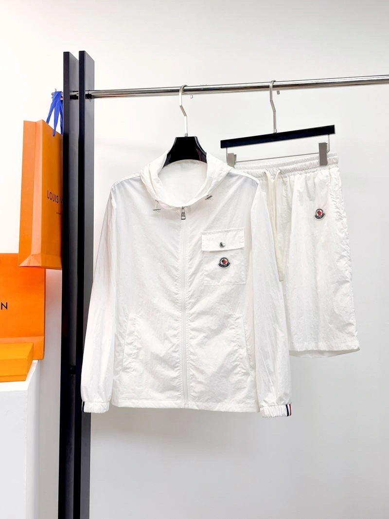 MultiPurpose Moncler Short Suits 141805