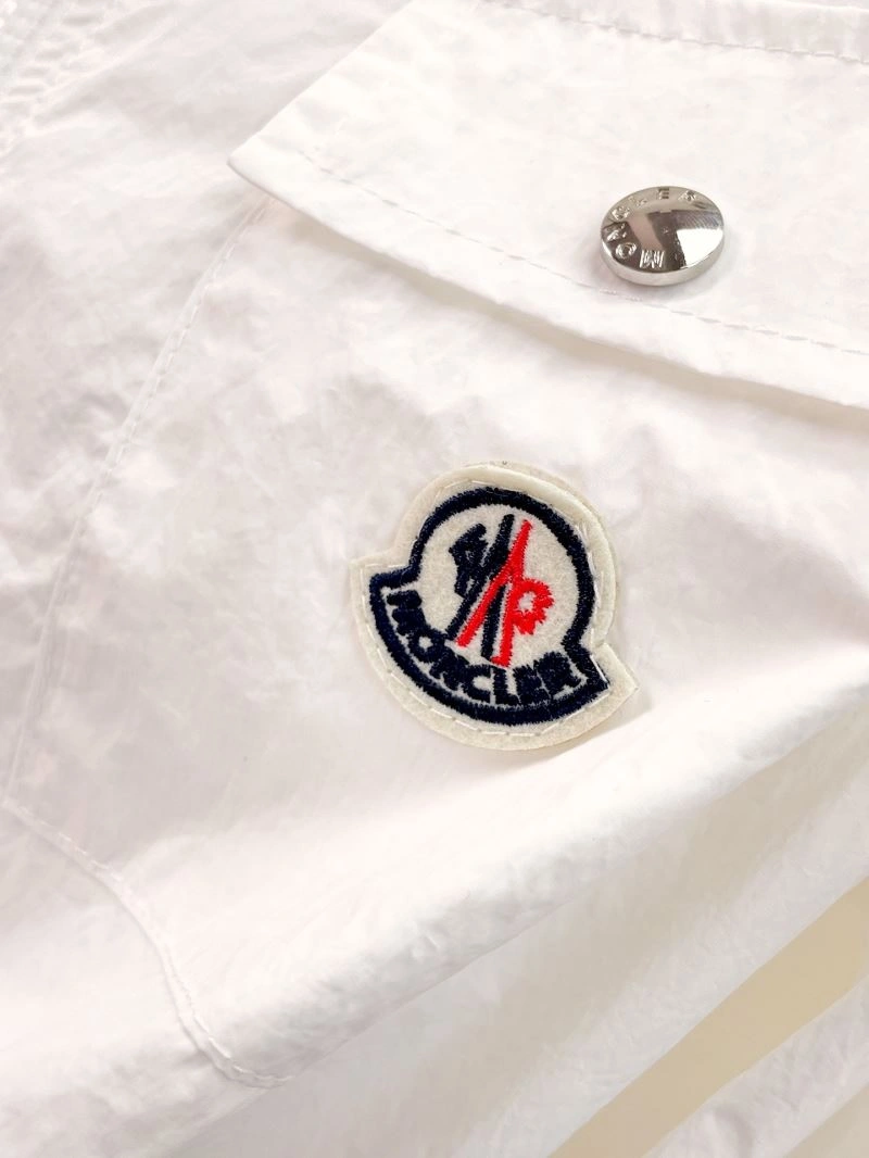 MultiPurpose Moncler Short Suits 141805