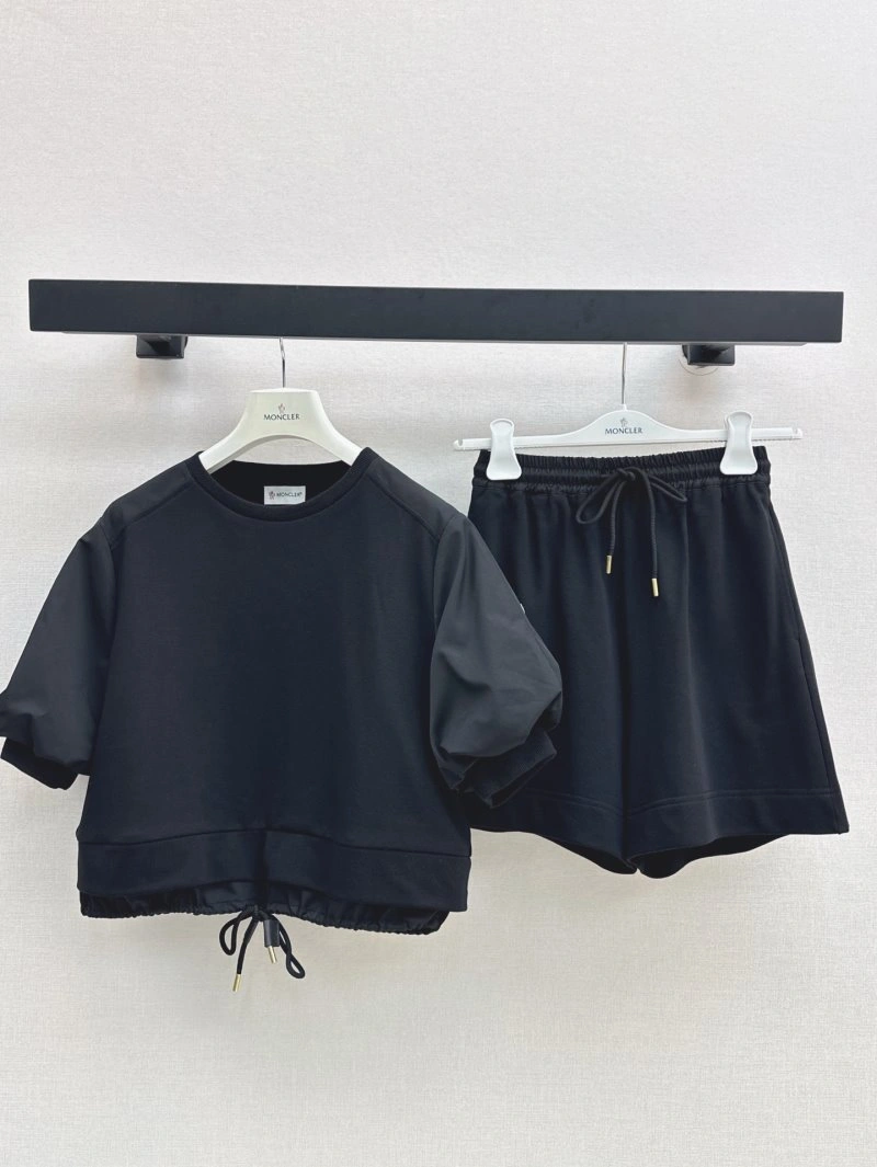 Moncler Short Suits MoistureWicking 139588