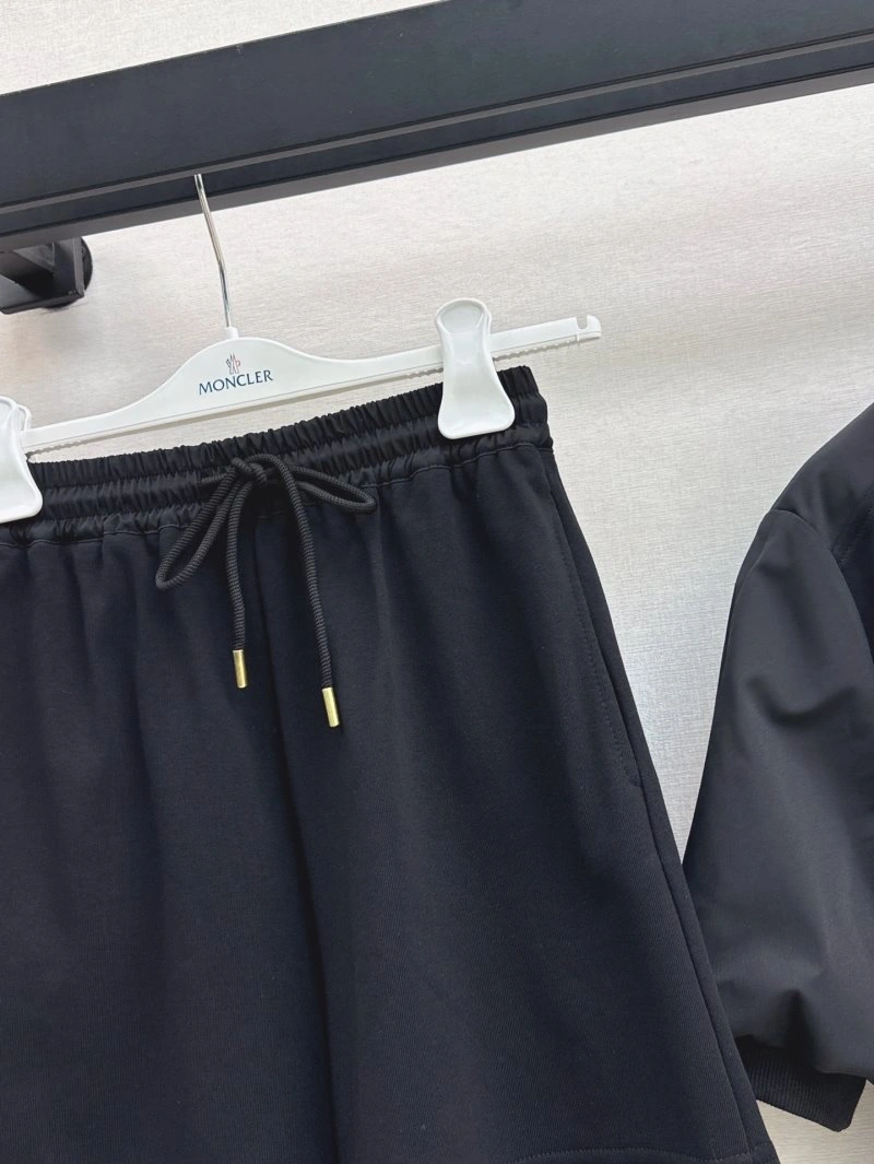Moncler Short Suits MoistureWicking 139588
