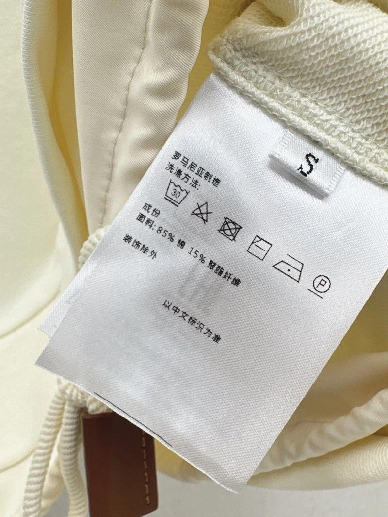 Moncler Short Suits Sophisticated 139581