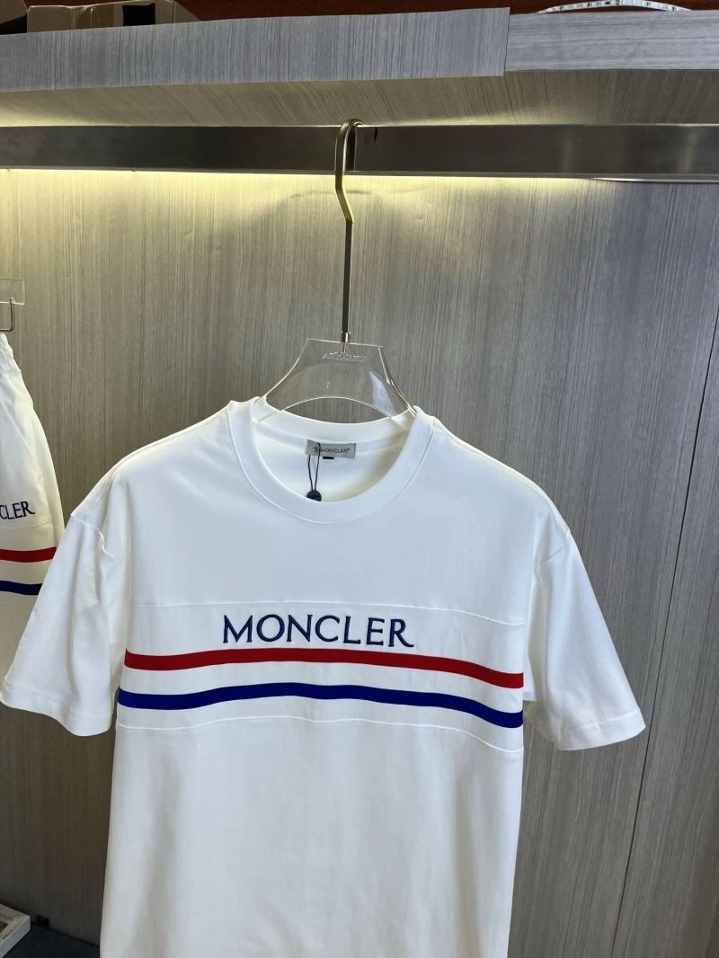 Moncler Short Suits EasyCare 141125