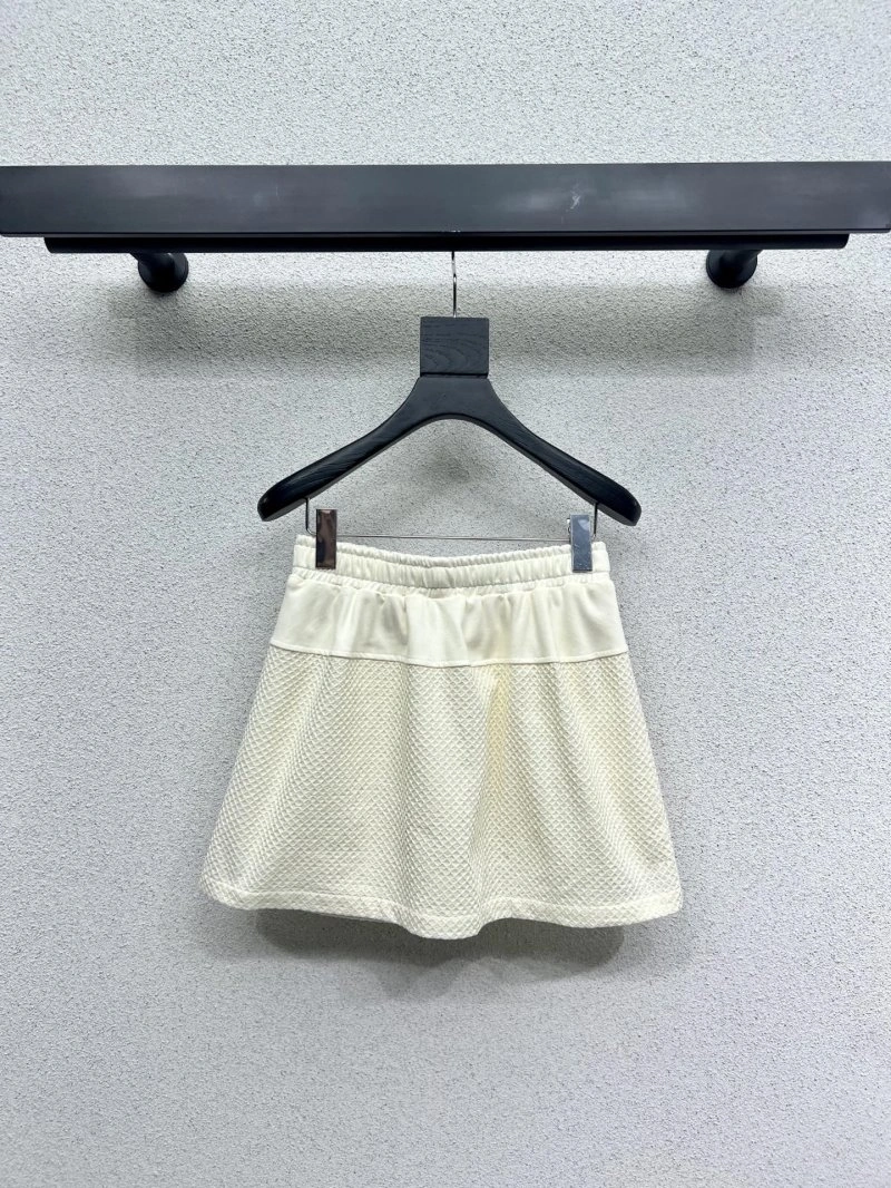 GoAnywhere Moncler Short Suits 139746