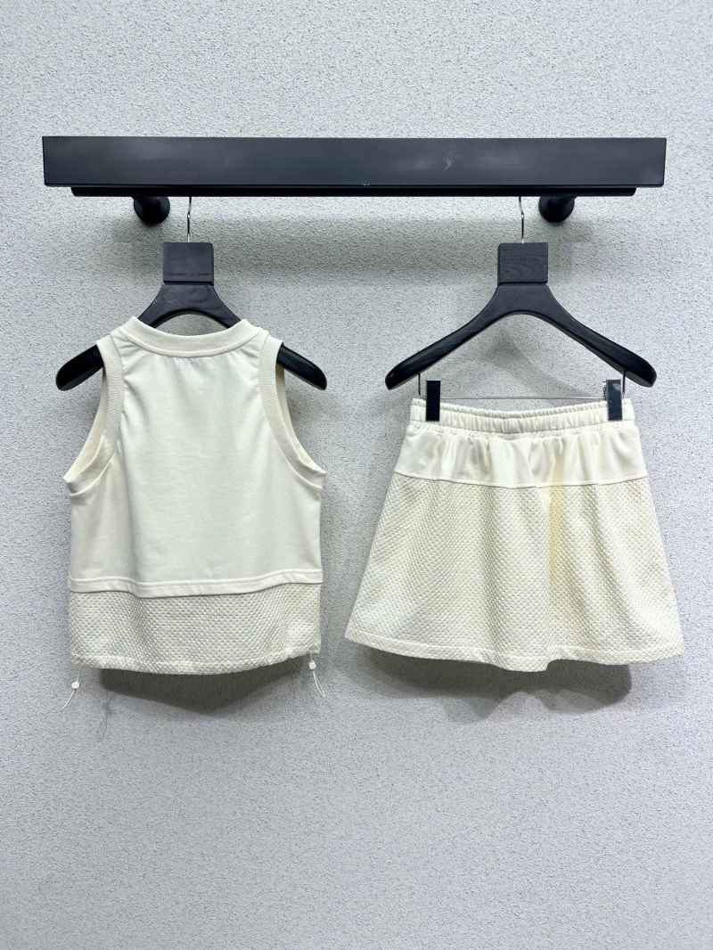 GoAnywhere Moncler Short Suits 139746
