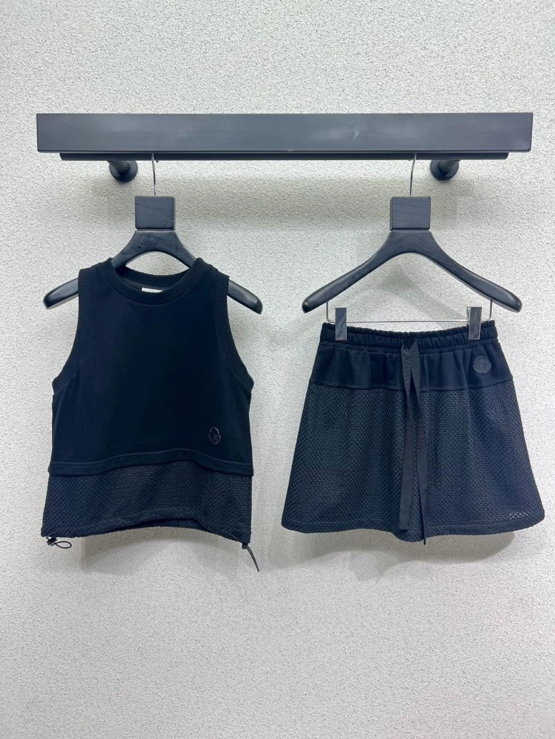 Moncler Short Suits FastDry 139747