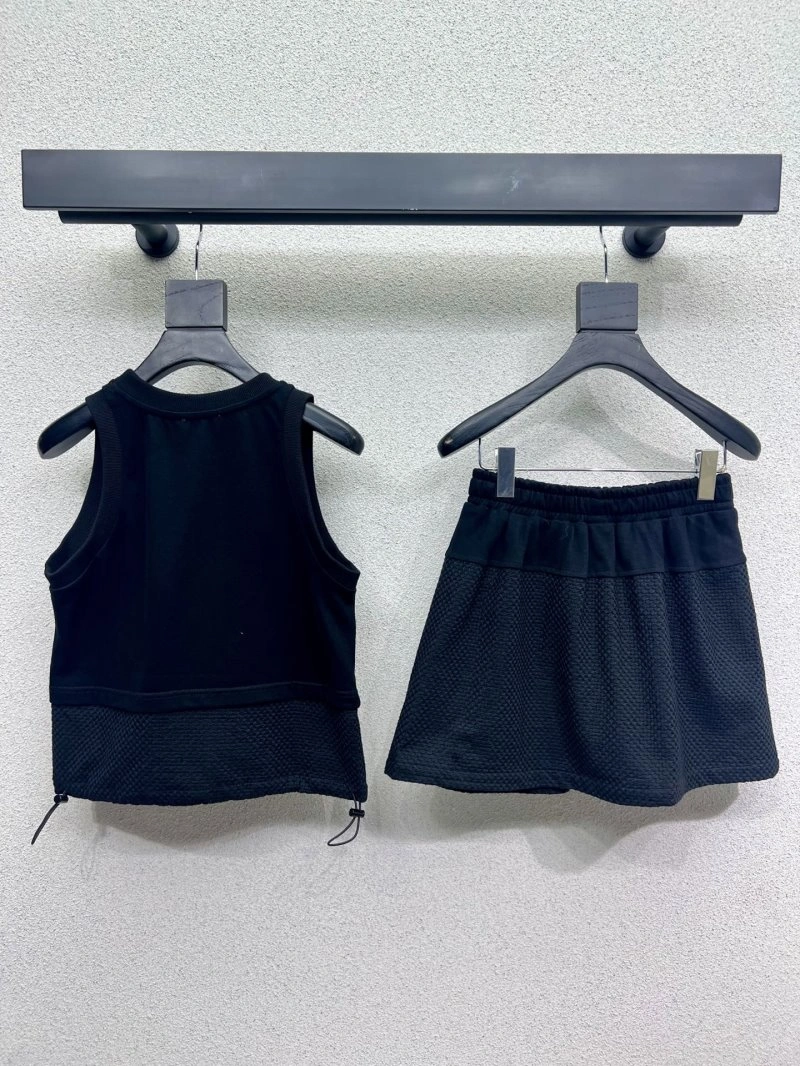 Moncler Short Suits FastDry 139747