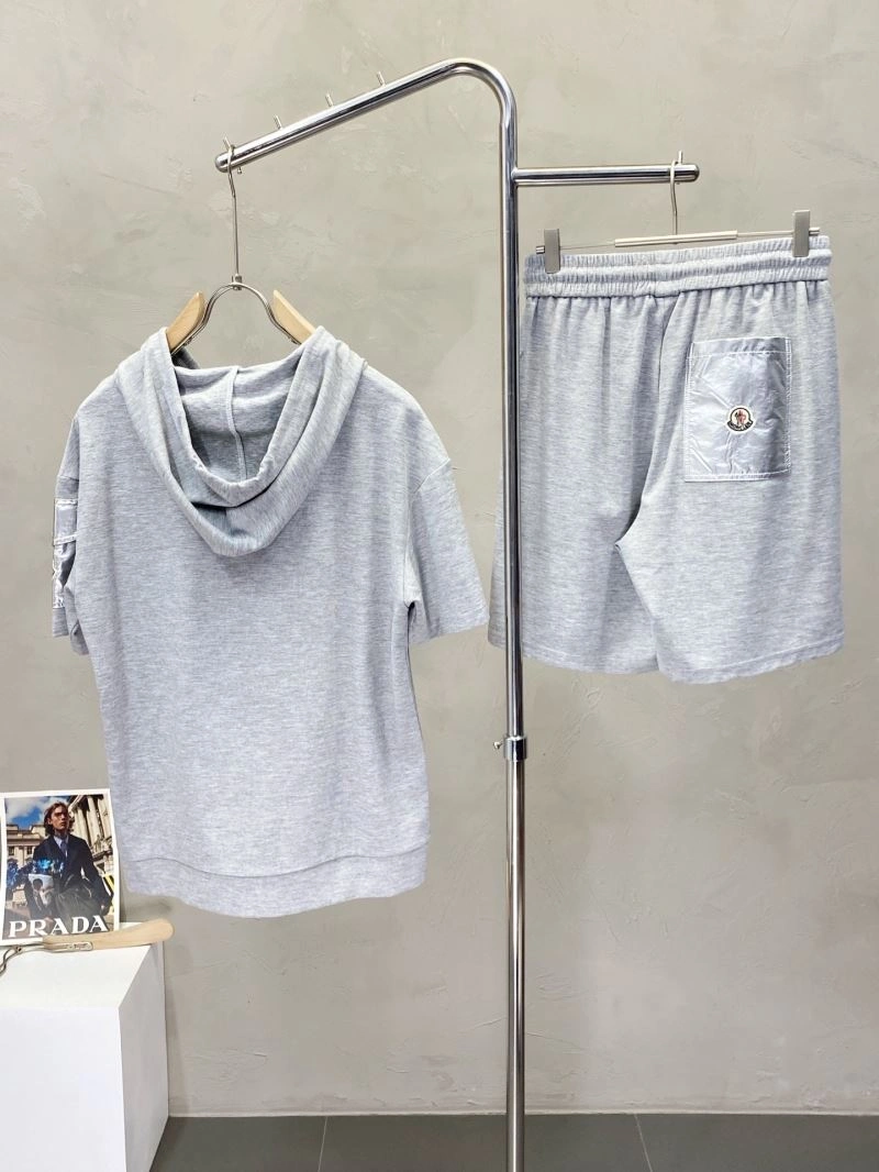 Upgraded Moncler Short Suits 140597
