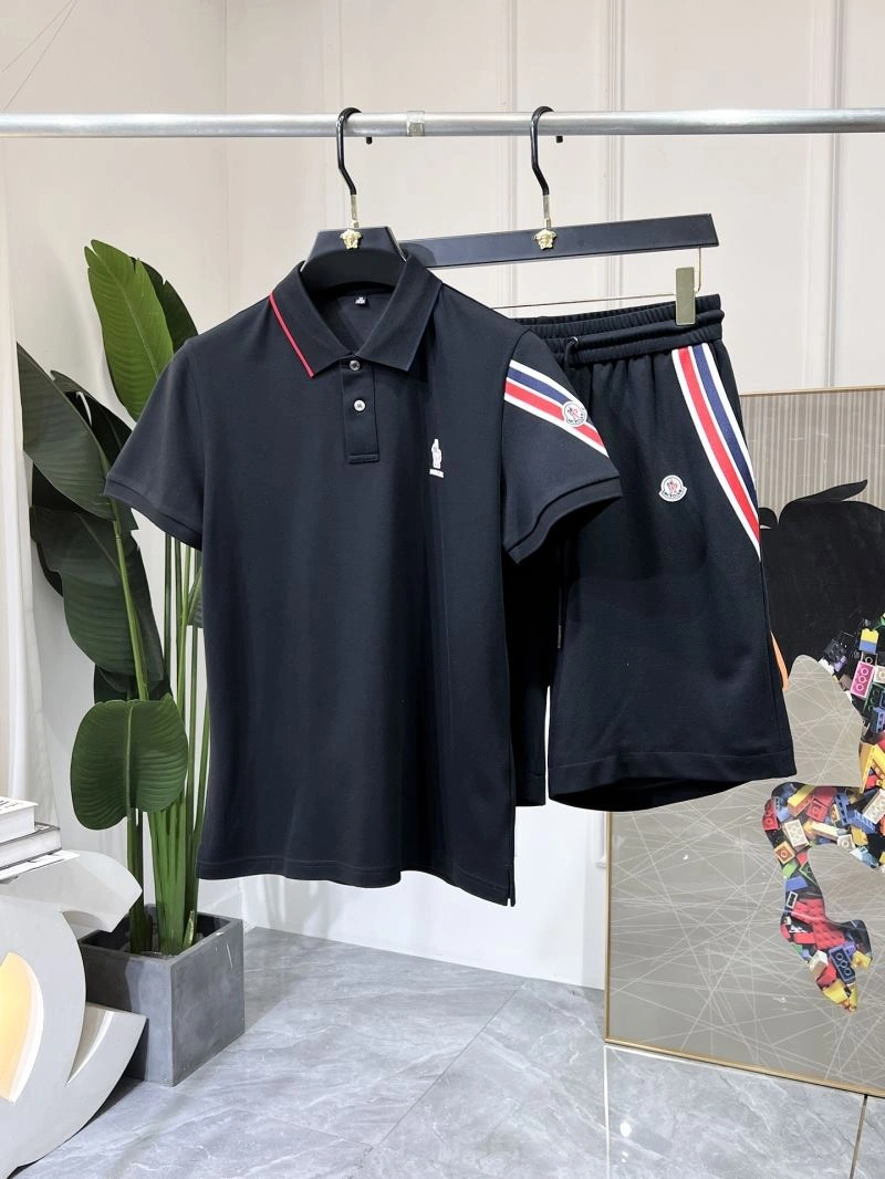 Elegant Moncler Short Suits 140594
