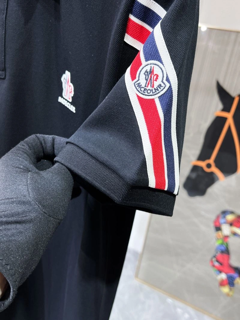 Elegant Moncler Short Suits 140594
