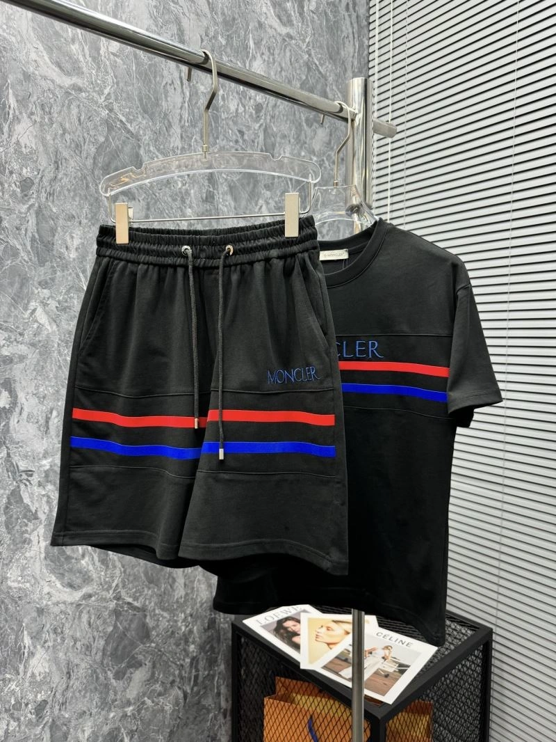Moncler Short Suits AllSeason 140612