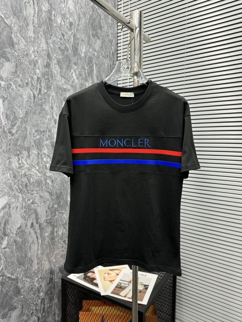 Moncler Short Suits AllSeason 140612