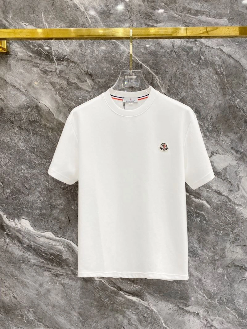 Moncler Short Suits Trendsetting 140126