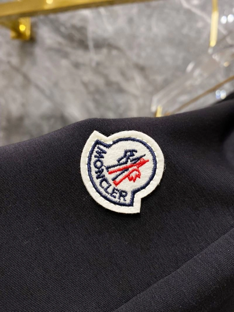 Moncler Short Suits Premium 140124