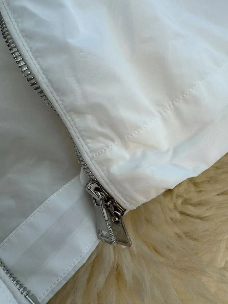 Durable Moncler Sunscreen Jacket 143164