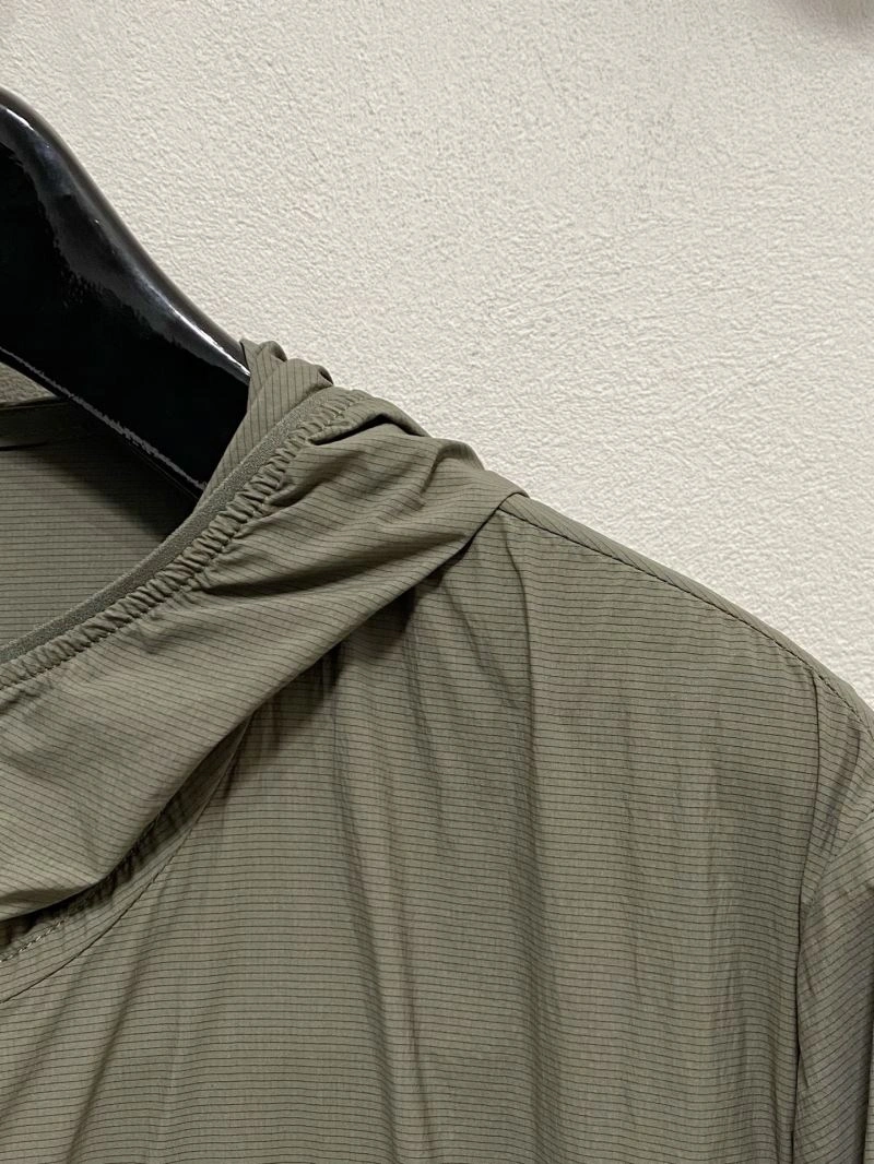 MoistureWicking Moncler Sunscreen Jacket 141110