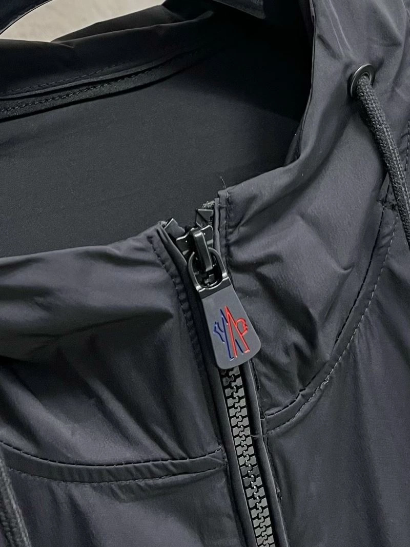 Fashionable Moncler Sunscreen Jacket 140584