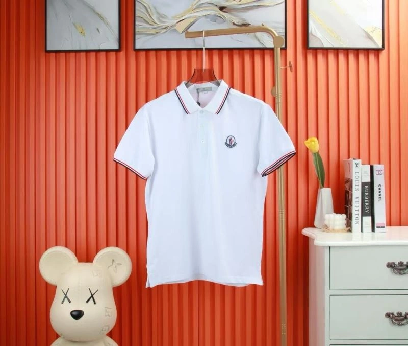 Moncler T-Shirts Snug 139917