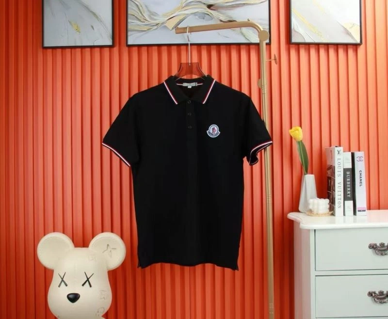 Moncler T-Shirts Snug 139917