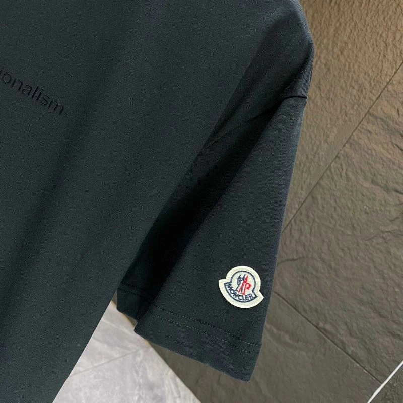 Moncler T-Shirts EasyCare 142878