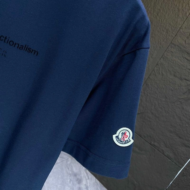 Moncler T-Shirts Classic 142858