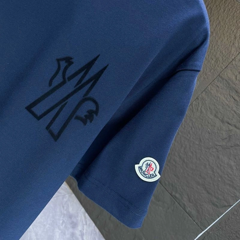 Moncler T-Shirts Cozy 142852