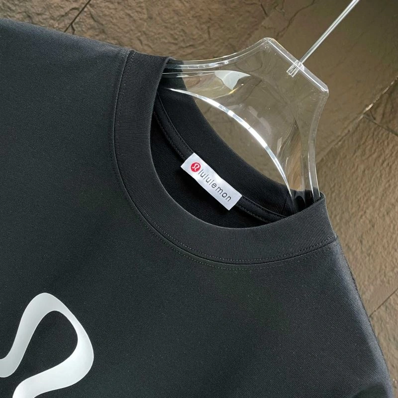 Moncler T-Shirts Sleek 142844