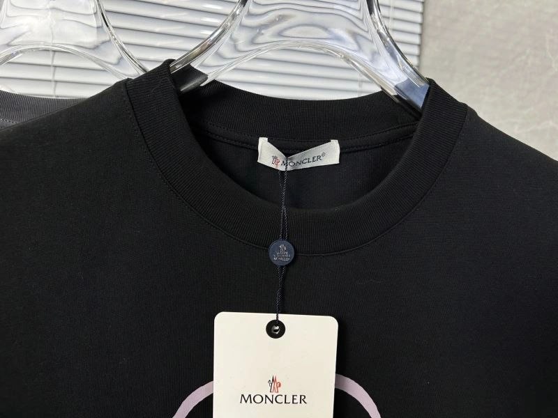 Moncler T-Shirts Trendy 142820
