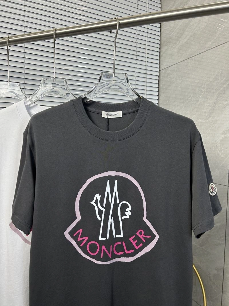 TechFriendly Moncler T-Shirts 142834
