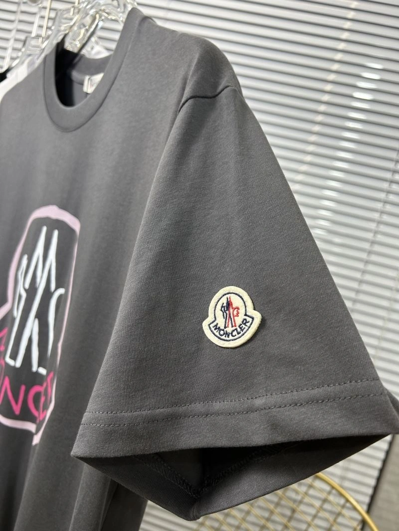 TechFriendly Moncler T-Shirts 142834