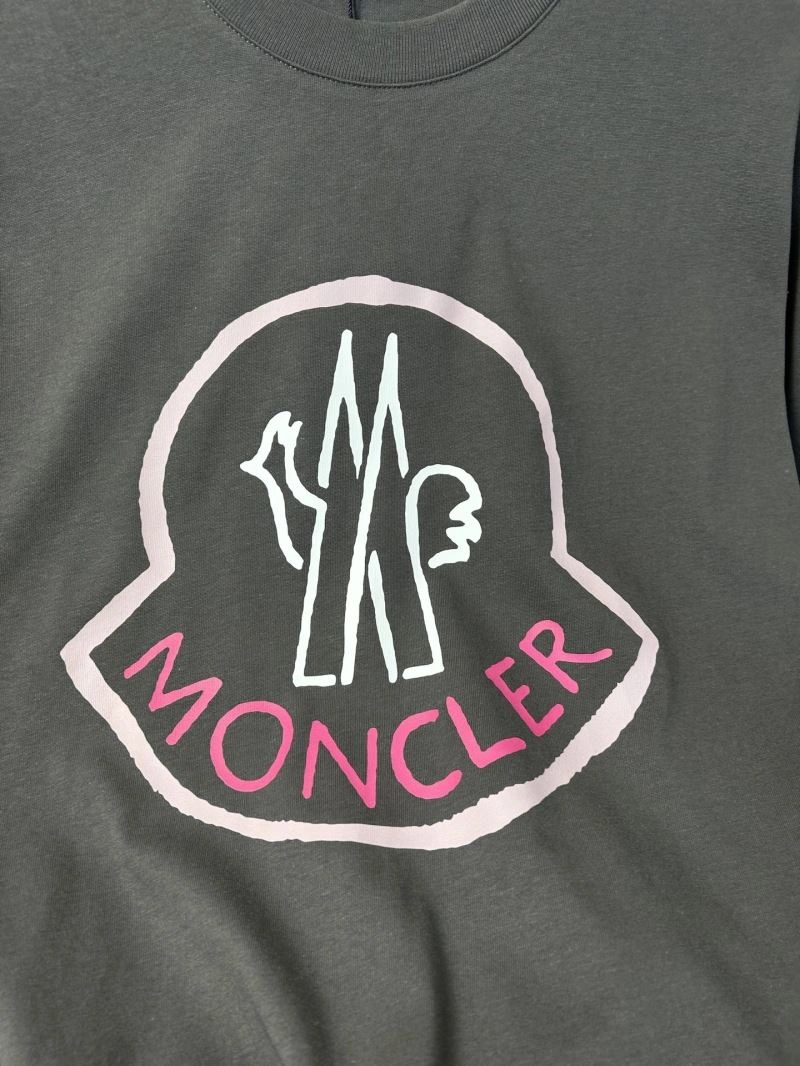 TechFriendly Moncler T-Shirts 142834
