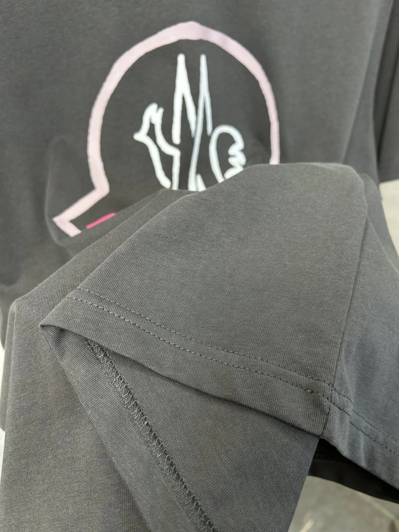 TechFriendly Moncler T-Shirts 142834