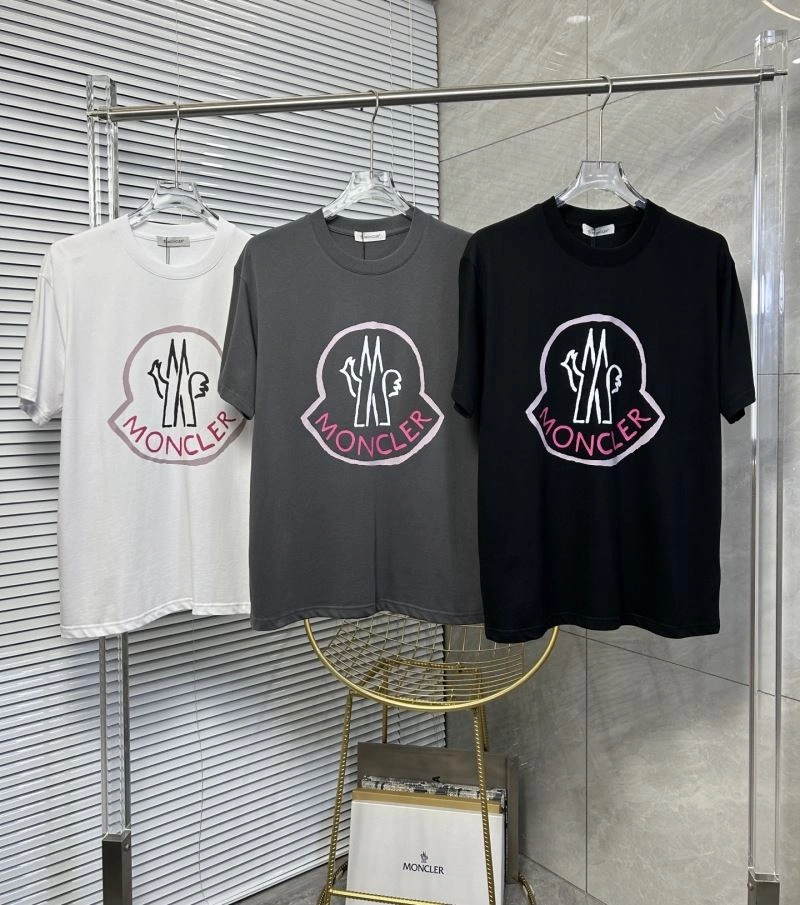 TechFriendly Moncler T-Shirts 142834