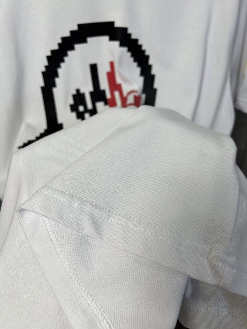 Moncler T-Shirts TechFriendly 142831