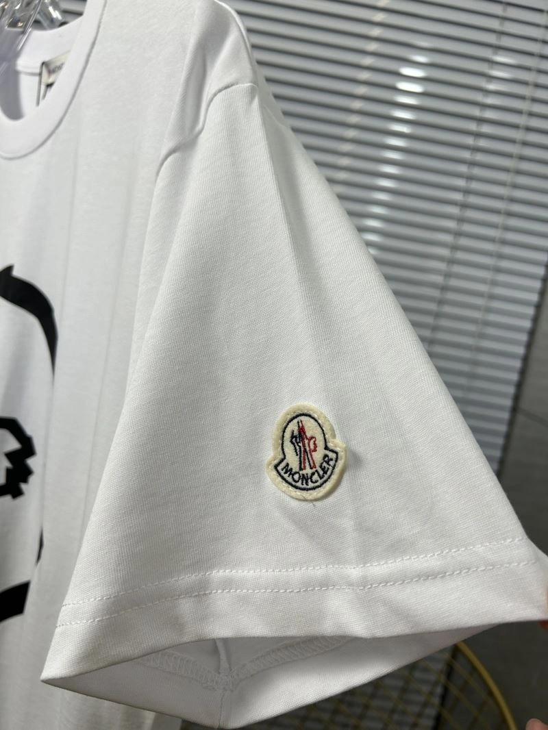 Moncler T-Shirts TravelReady 142816