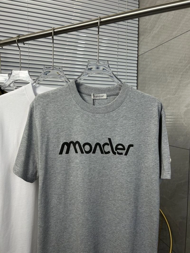 Sporty Moncler T-Shirts 142842