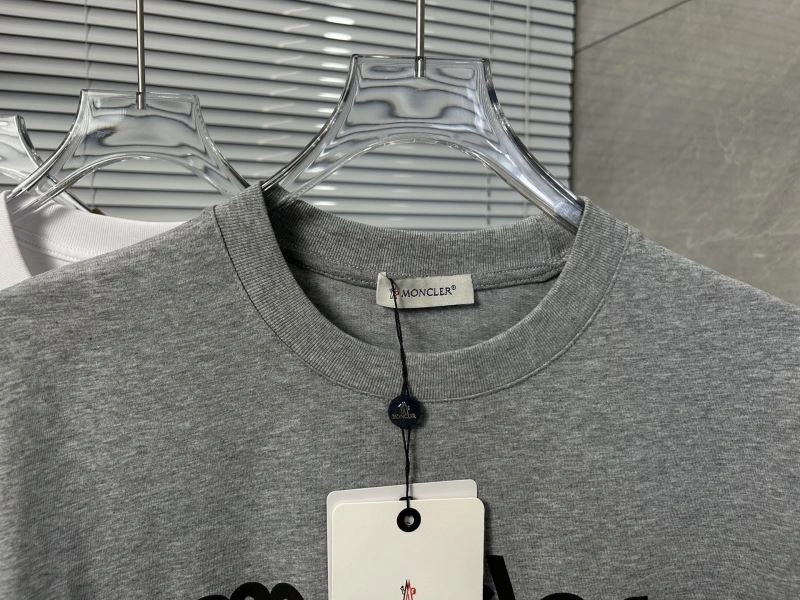 Sporty Moncler T-Shirts 142842