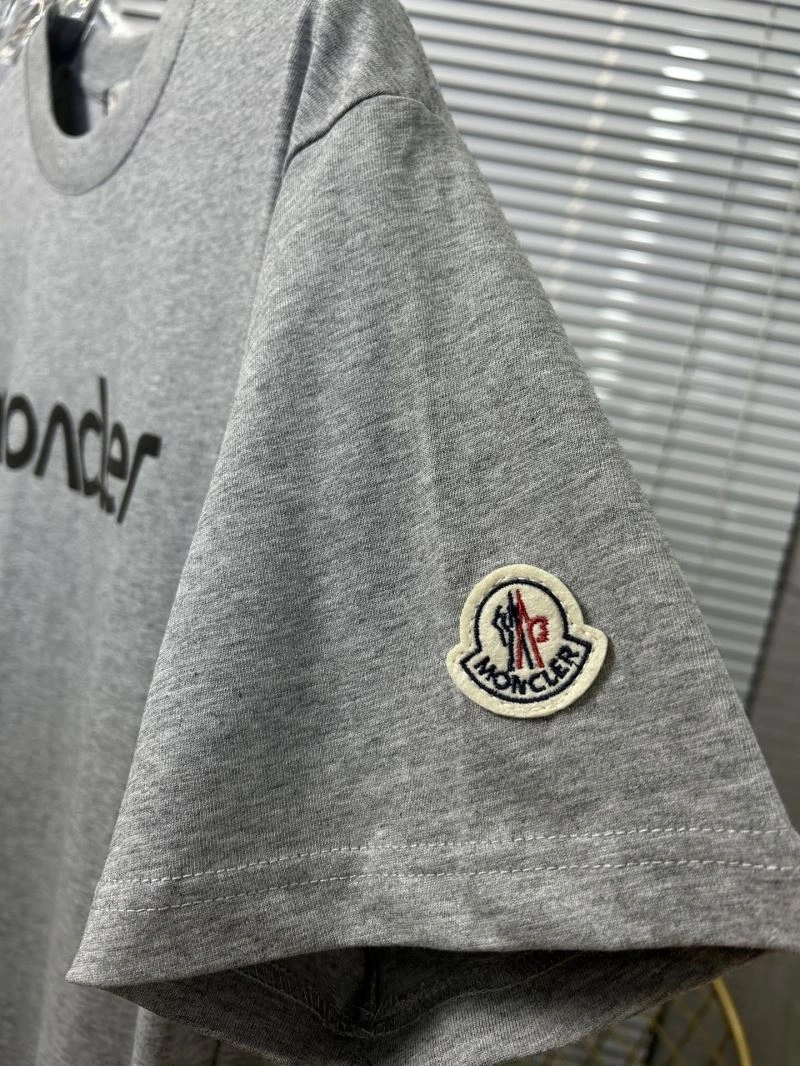 Sporty Moncler T-Shirts 142842