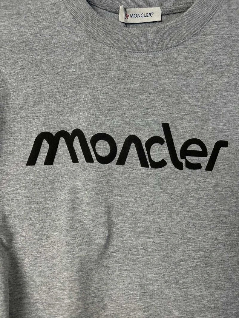 Sporty Moncler T-Shirts 142842