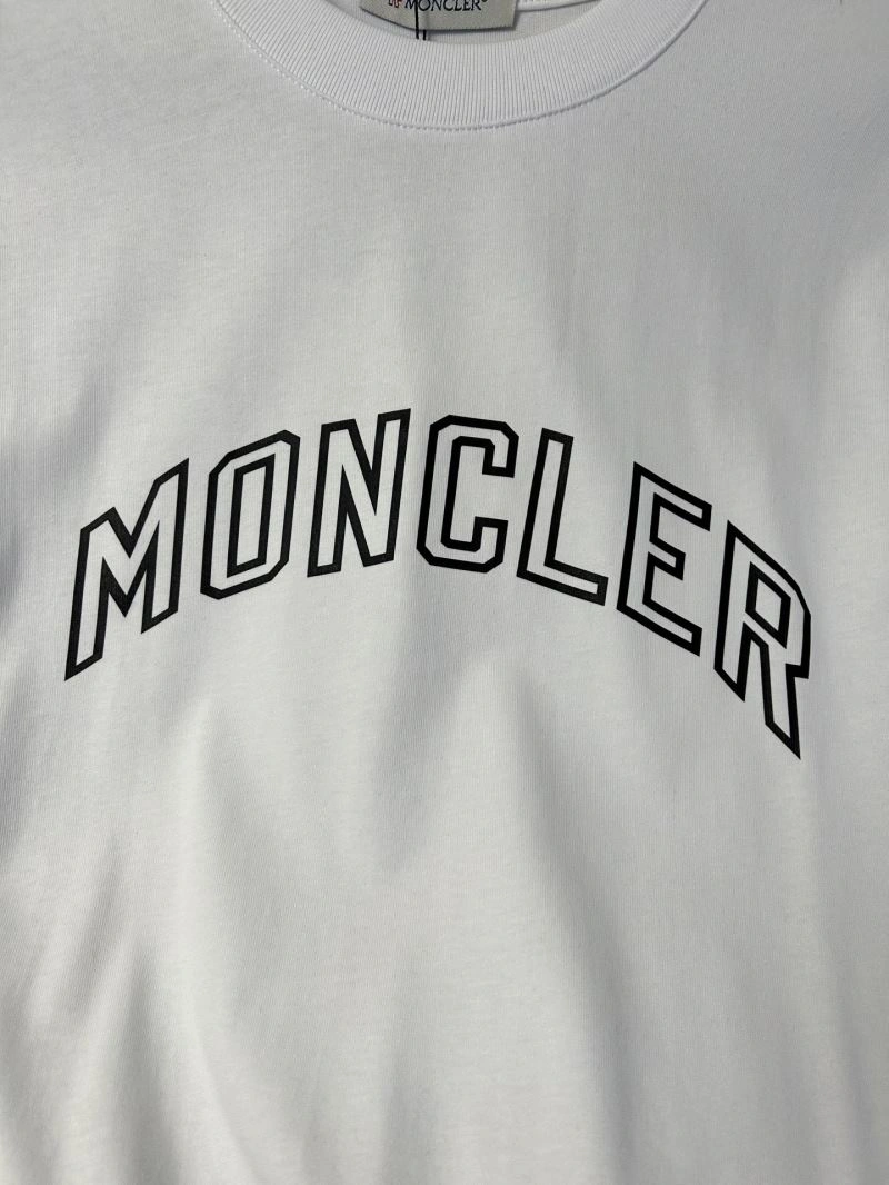 Moncler T-Shirts Timeless 142818