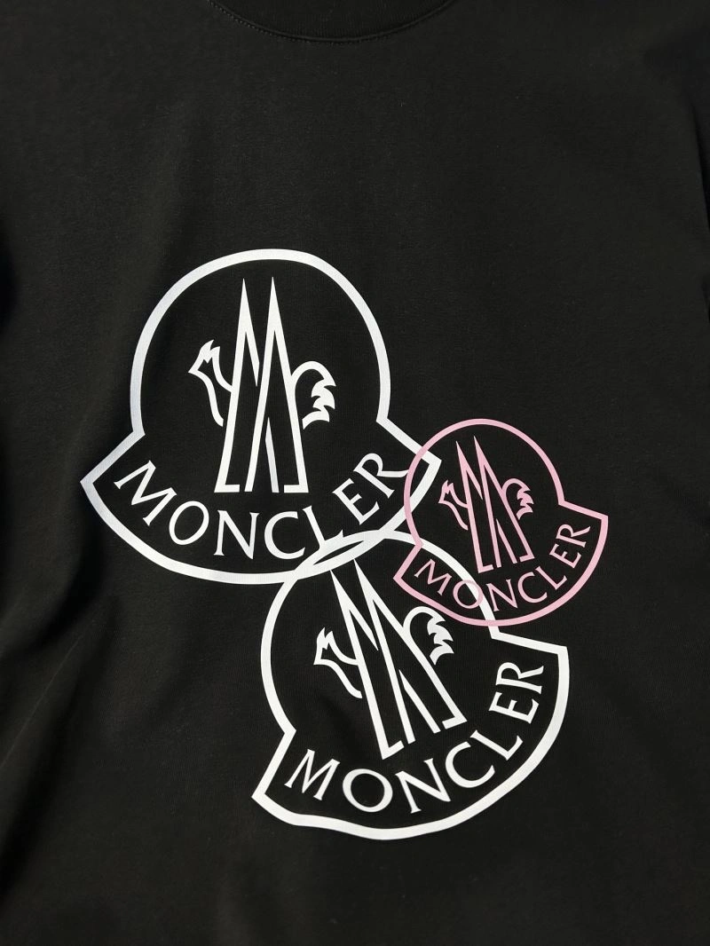 Moncler T-Shirts Elegant 142809