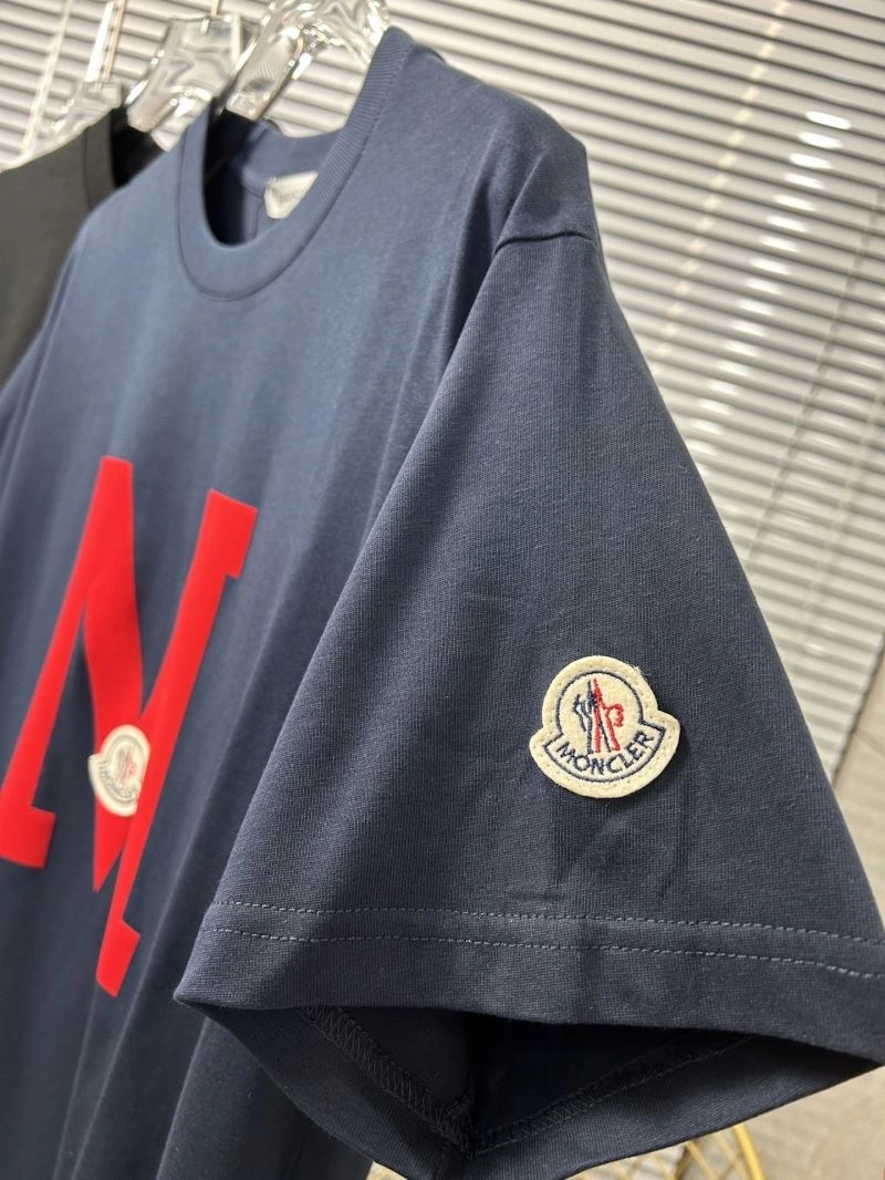 Moncler T-Shirts ComfortFit 142805