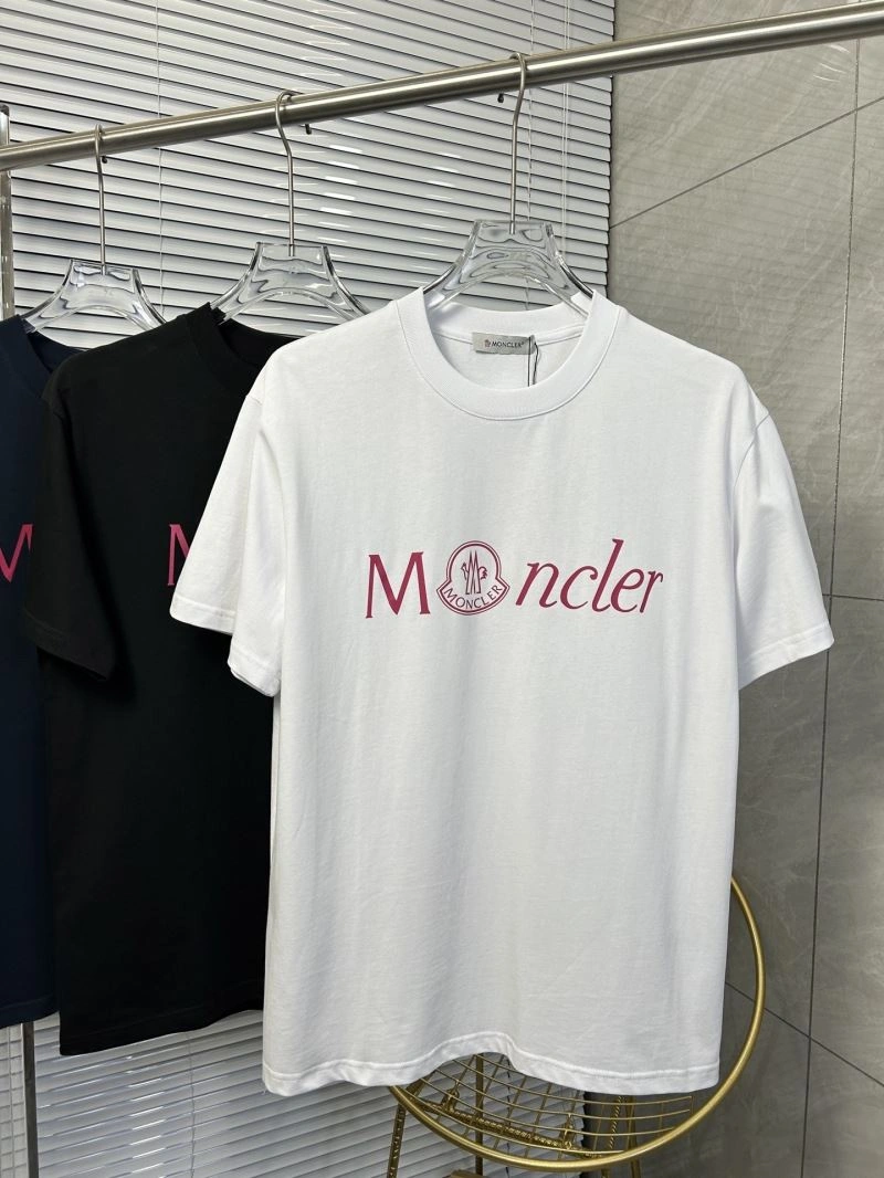 FlexibleFit Moncler T-Shirts 142800