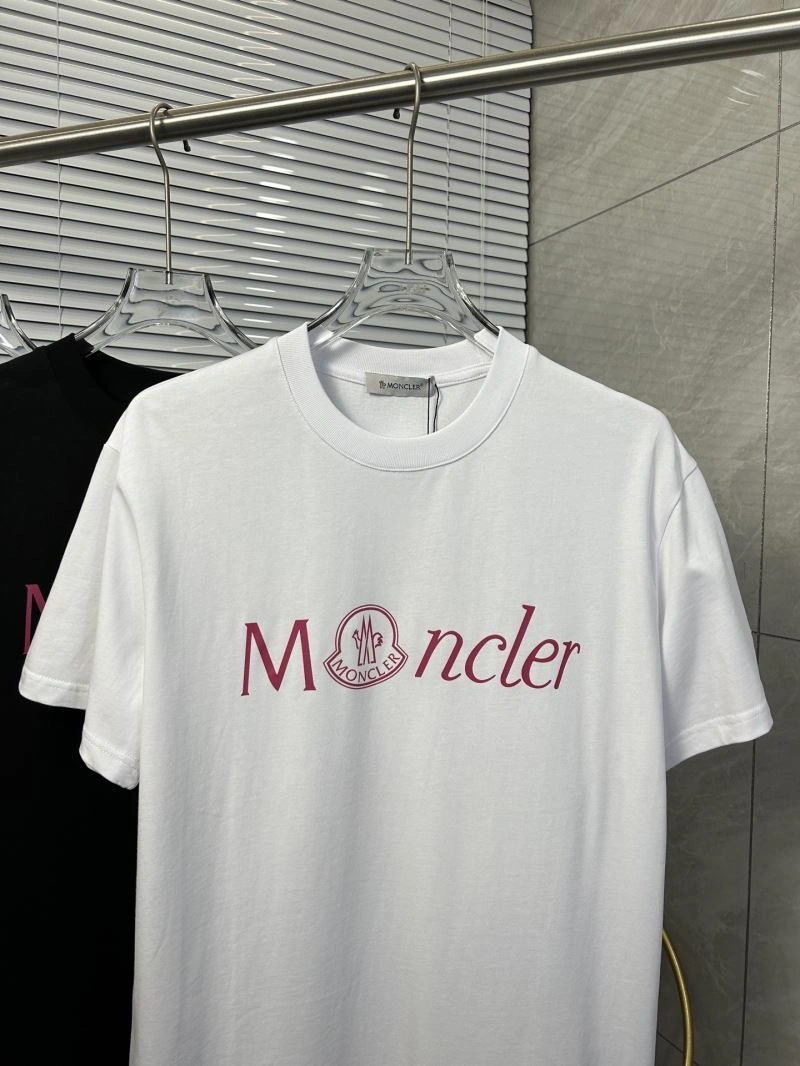 FlexibleFit Moncler T-Shirts 142800