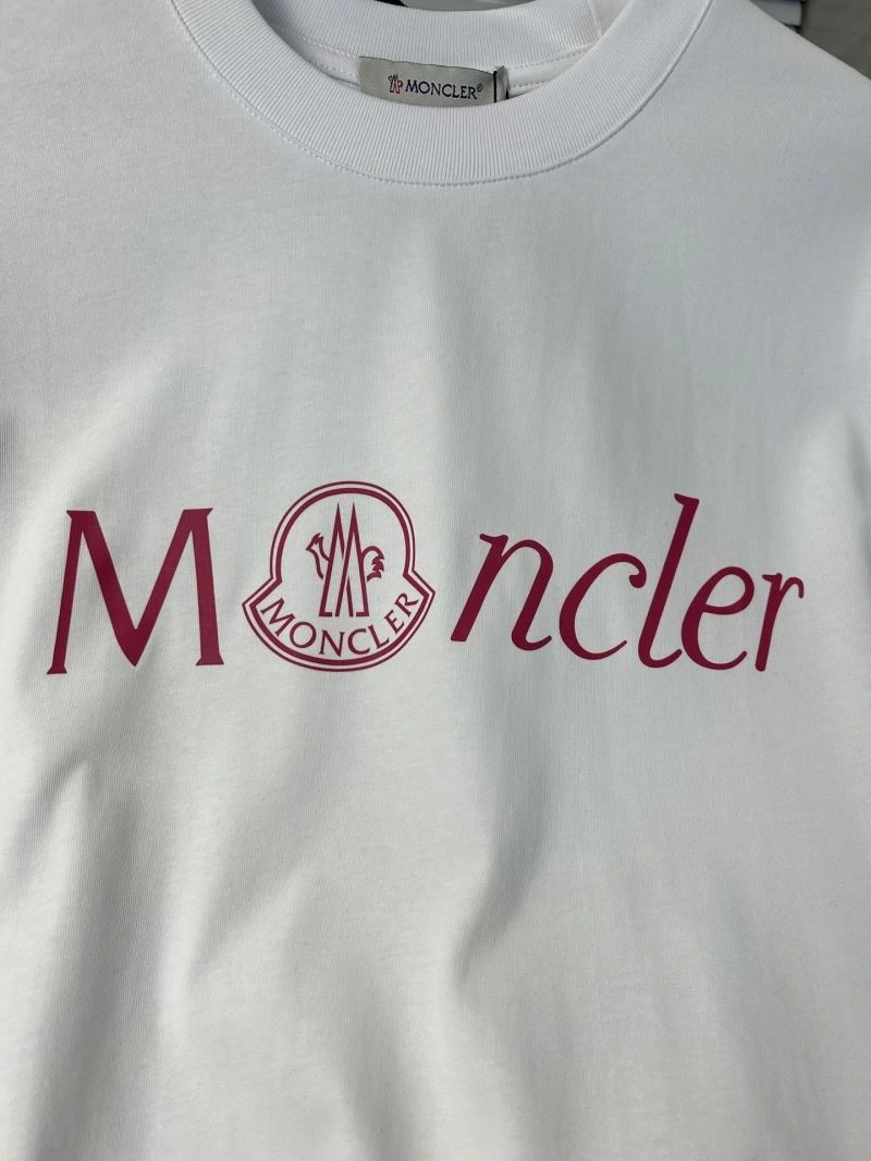 FlexibleFit Moncler T-Shirts 142800