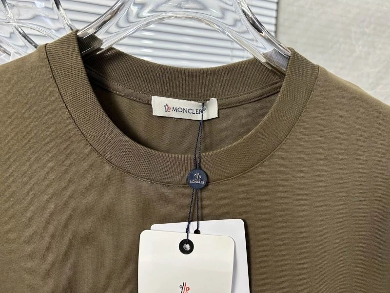 Chic Moncler T-Shirts 142796